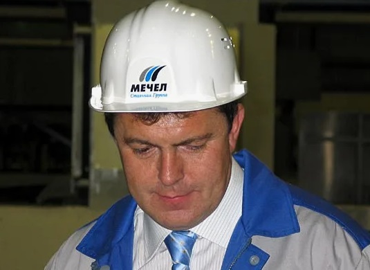 &laquo;Мечел&raquo; висит на нитке, а думает о прибытке
